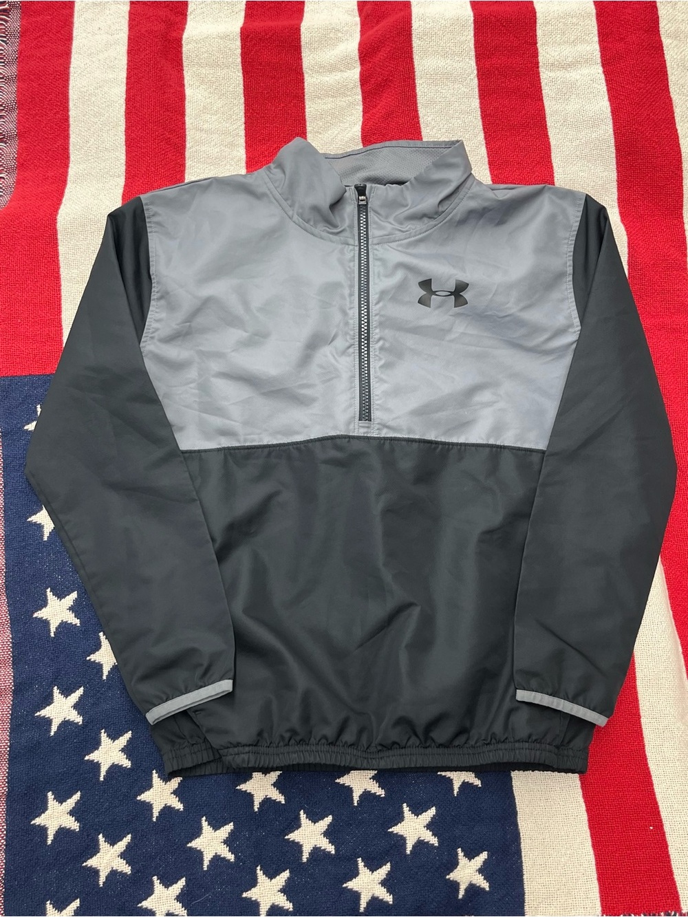 Under Armour Gray and Black Kids' Half-Zip Windbreaker Jacket Size Large 14/16